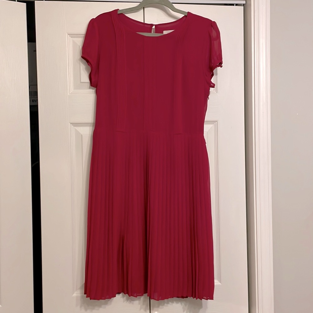 LOFT Hot Pink Pleated Short Sleeve Dress